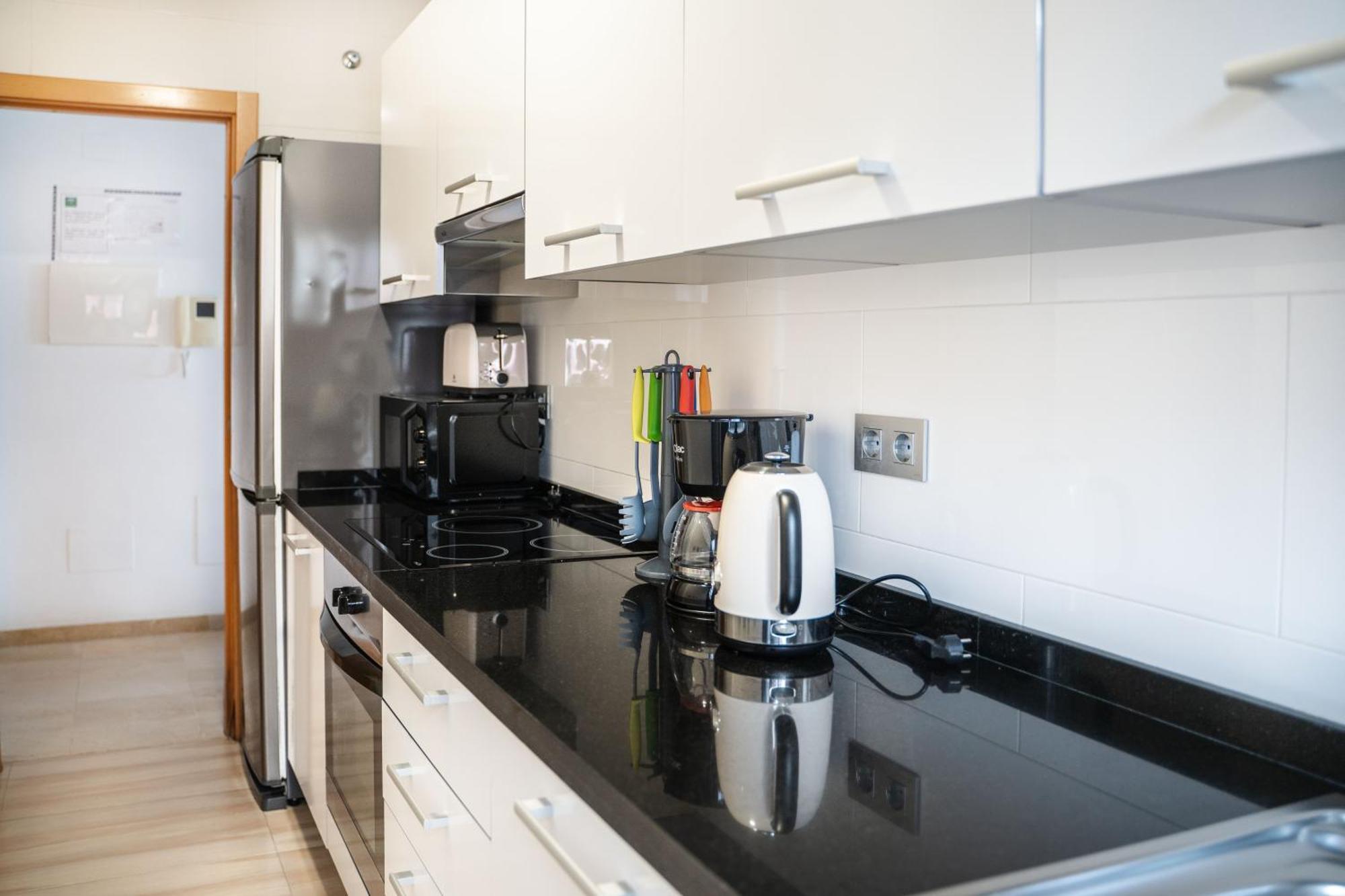 Apartamentos Varadero On The Beach La Cala Del Moral Екстериор снимка
